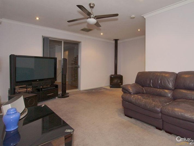 7 Mirrelia Way, Riverton WA 6148