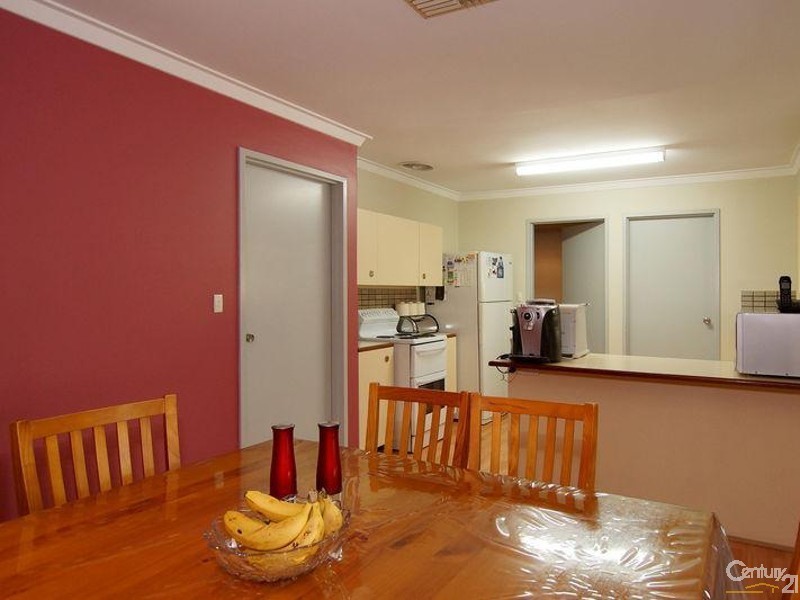 7 Mirrelia Way, Riverton WA 6148