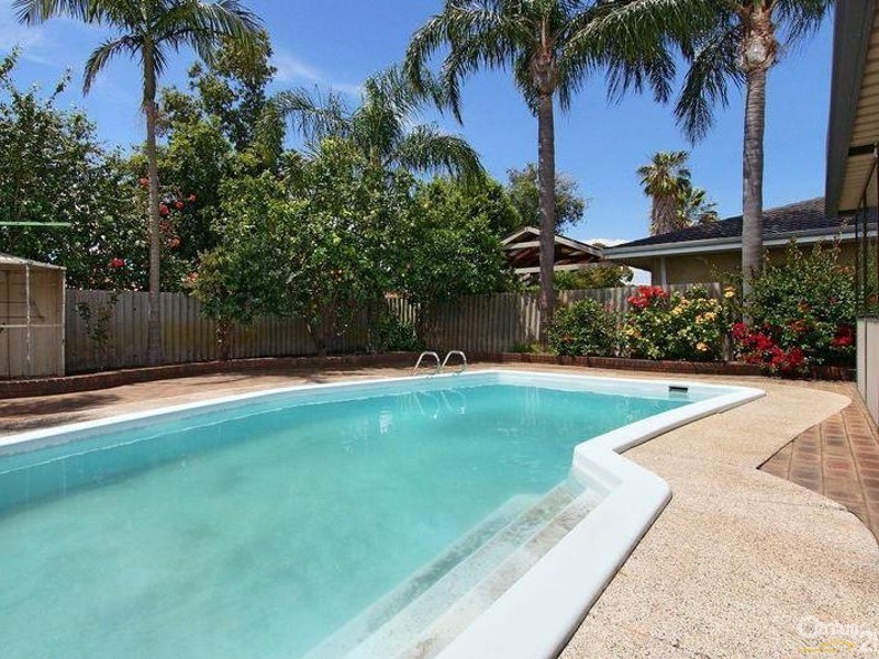 7 Mirrelia Way, Riverton WA 6148