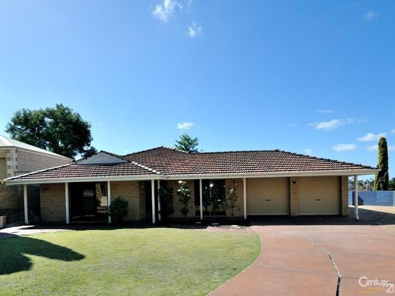 7 Bowra Court, Leeming WA 6149