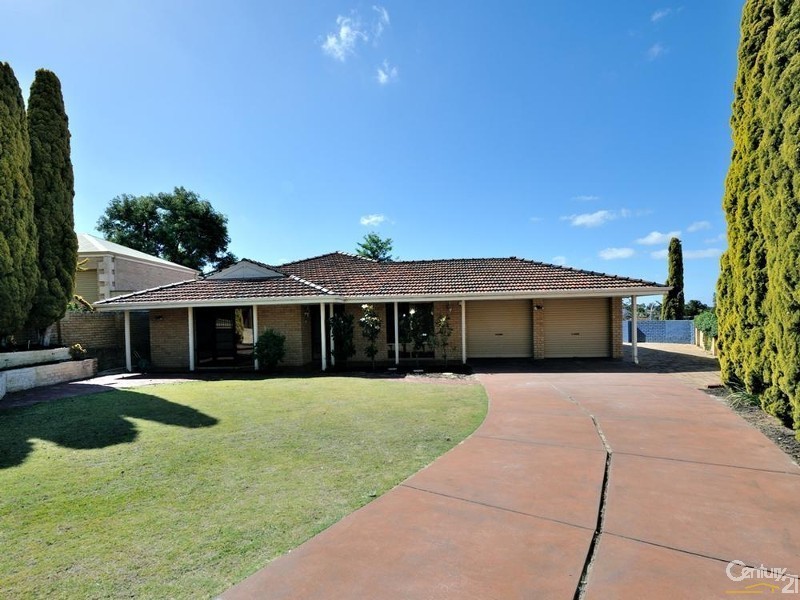 7 Bowra Court, Leeming WA 6149