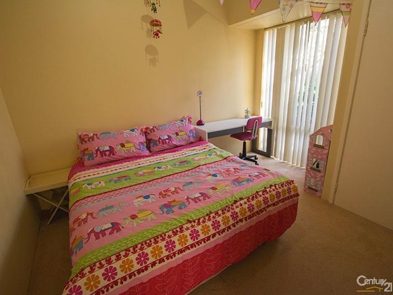 18 Timbrell Way, Leeming WA 6149