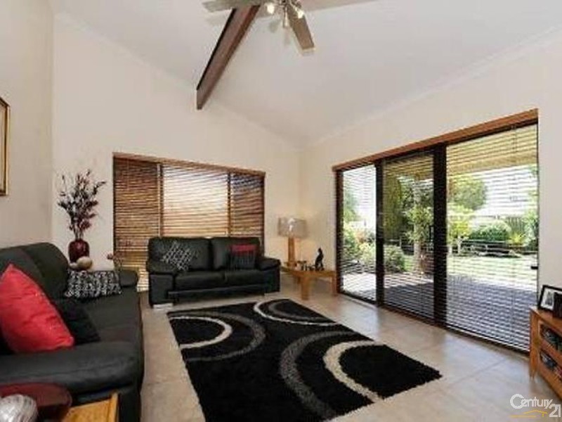 3 Timbrell Way, Leeming WA 6149