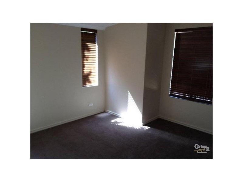 29 Steiner Avenue, Success WA 6164