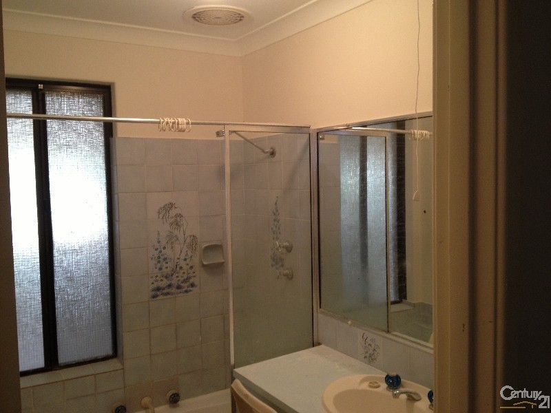 2 Grealis Street, Armadale WA 6112