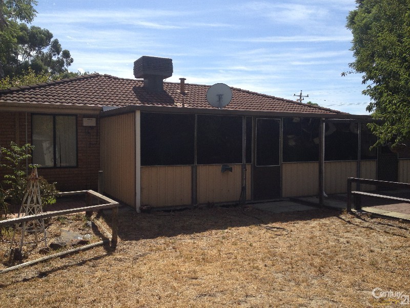 2 Grealis Street, Armadale WA 6112