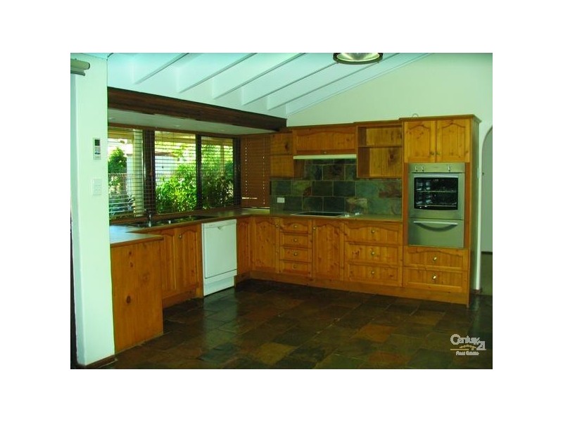 7 Sefton Road, Roleystone WA 6111