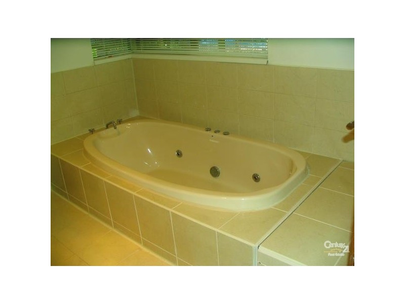 7 Sefton Road, Roleystone WA 6111