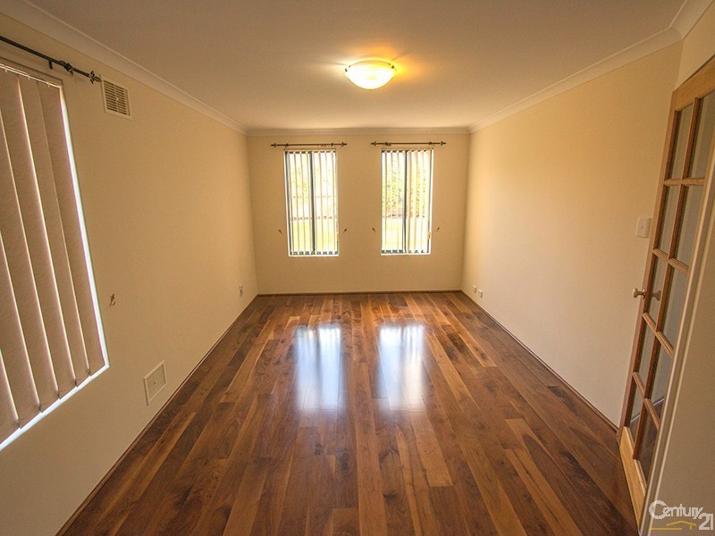 15 La Fayette Boulevard, Bibra Lake WA 6163