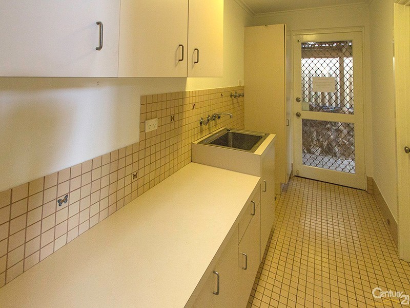 5 Terry Road, Leeming WA 6149