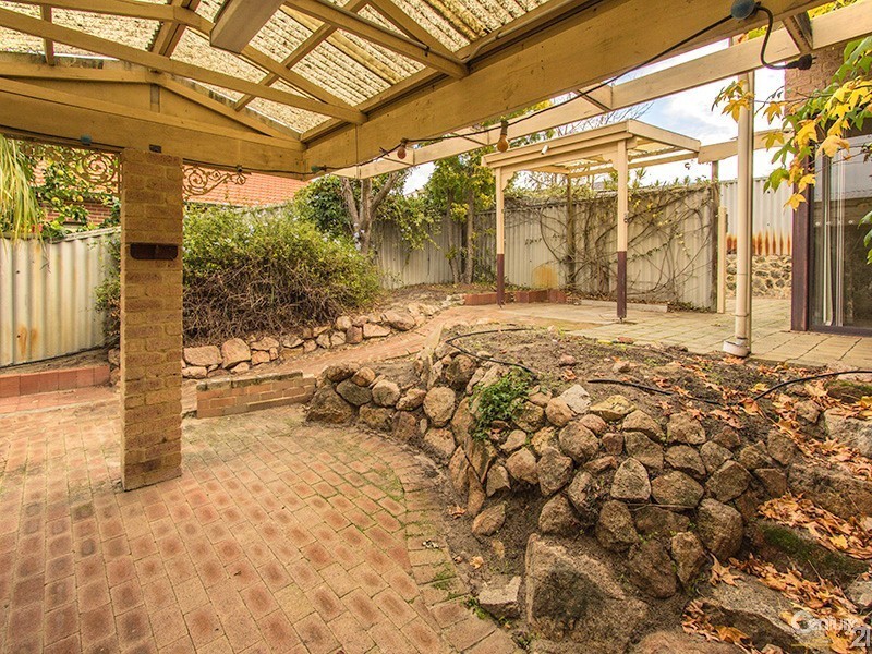 5 Terry Road, Leeming WA 6149