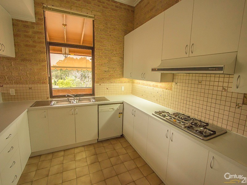5 Terry Road, Leeming WA 6149