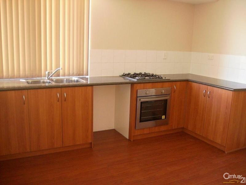 17 Kerrison Parade, Seville Grove WA 6112