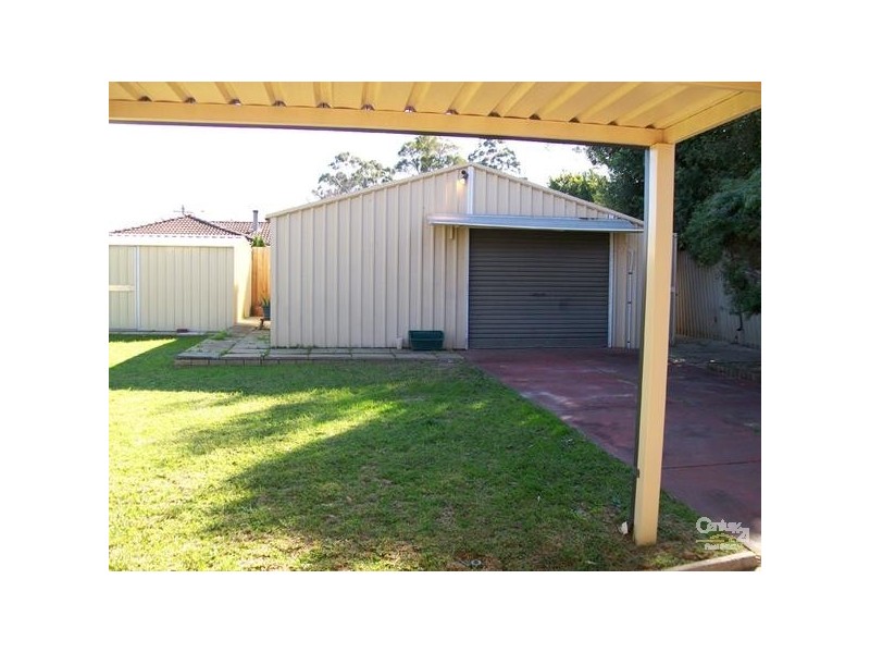 8 Berberis Way, Forrestfield WA 6058