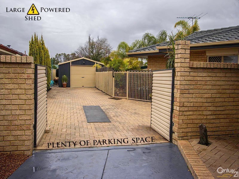 8 Capill Corner, Leeming WA 6149