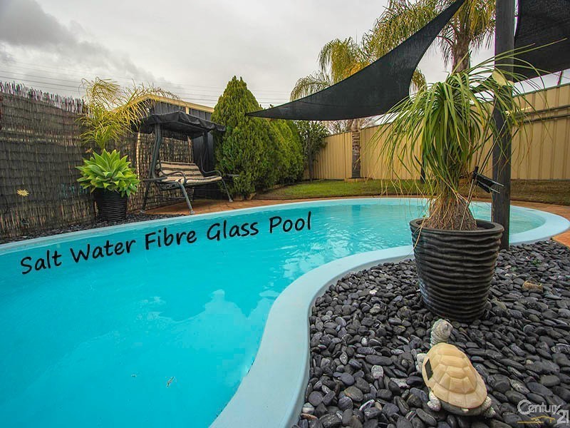 8 Capill Corner, Leeming WA 6149