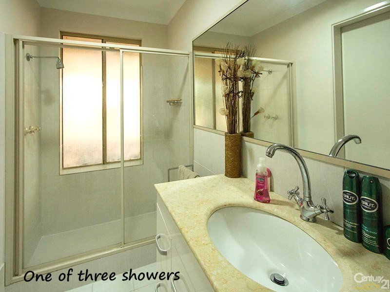 8 Capill Corner, Leeming WA 6149