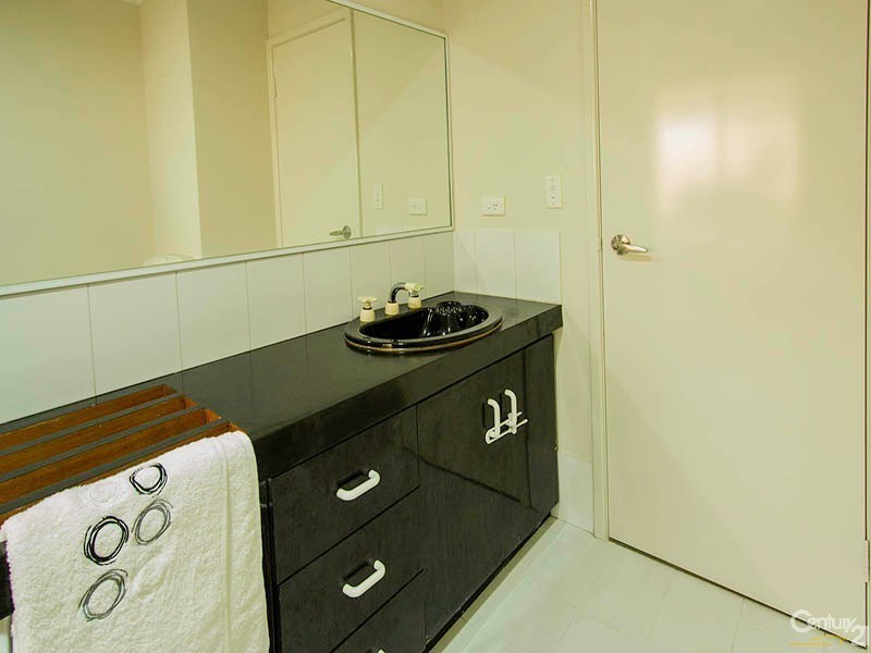 8 Capill Corner, Leeming WA 6149