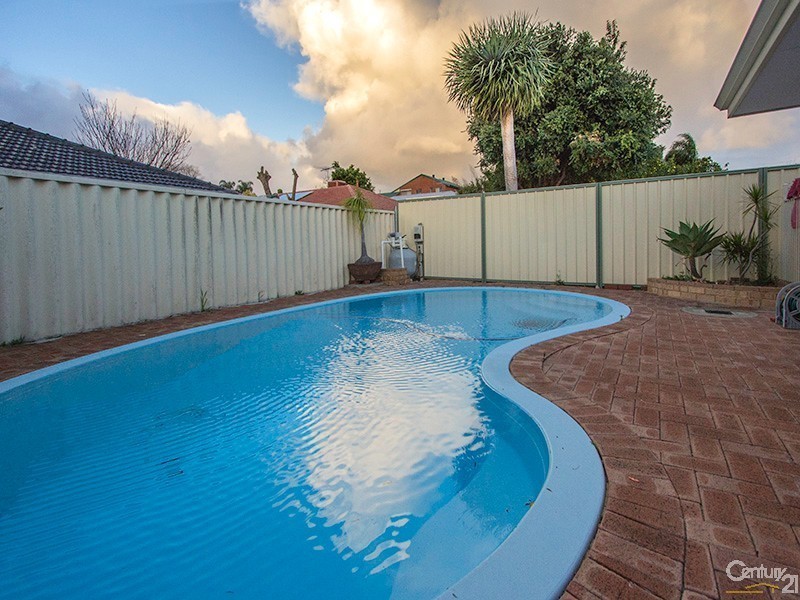 6 Hollingsworth Way, Leeming WA 6149