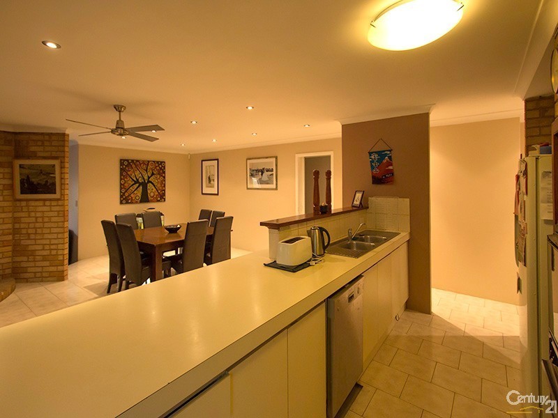 6 Hollingsworth Way, Leeming WA 6149