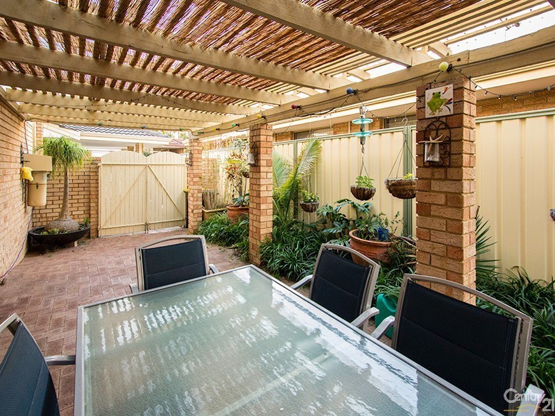 6 Hollingsworth Way, Leeming WA 6149