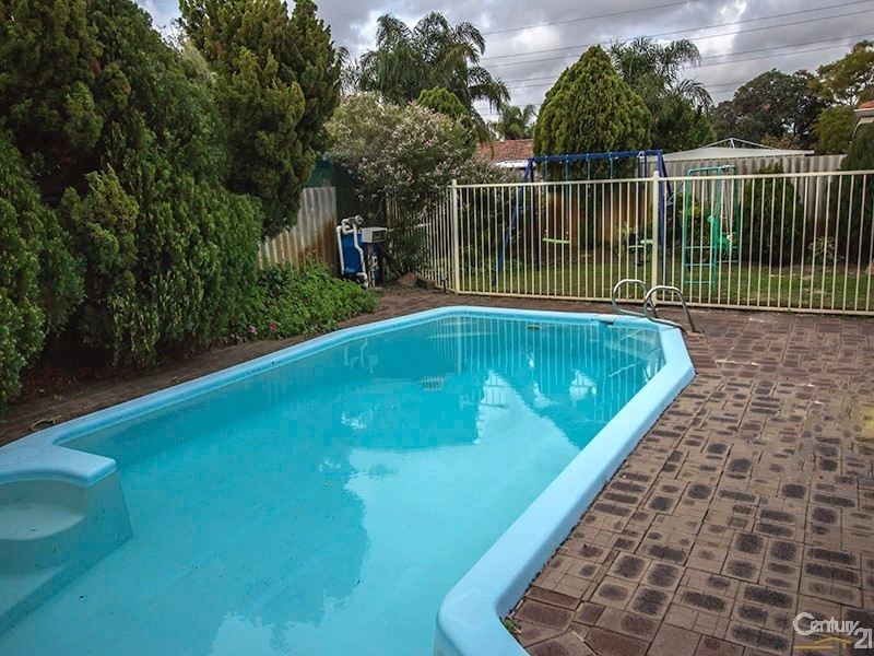 2 Terry Road, Leeming WA 6149