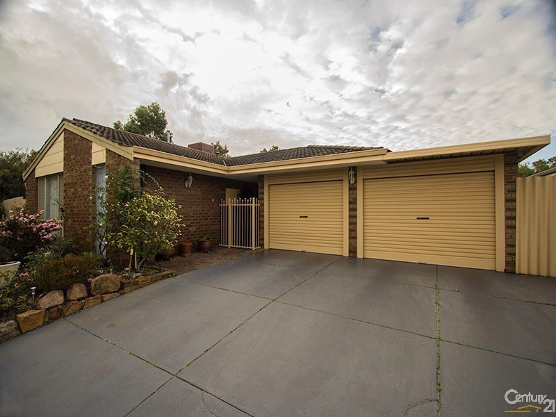 2 Terry Road, Leeming WA 6149