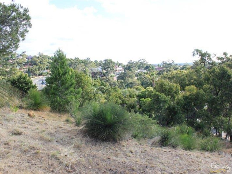 7 Derry Avenue, Mount Nasura WA 6112