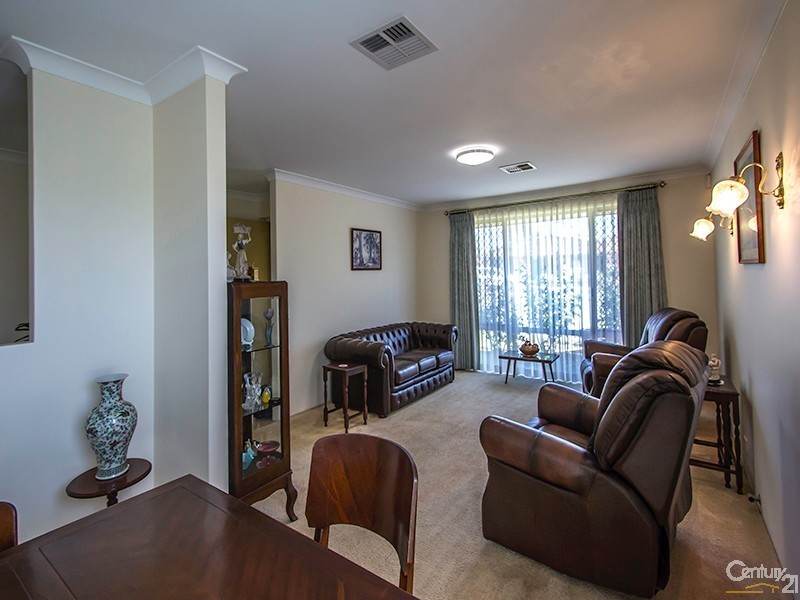 13 Bryne Place, Leeming WA 6149