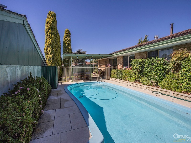 13 Bryne Place, Leeming WA 6149