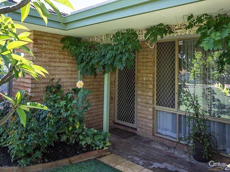 13 Bryne Place, Leeming WA 6149