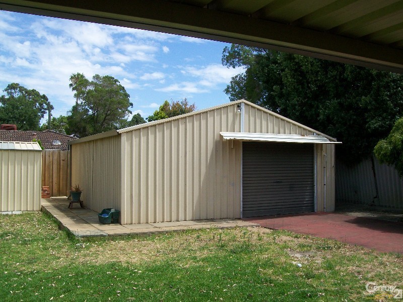 8 Berberis Way, Forrestfield WA 6058