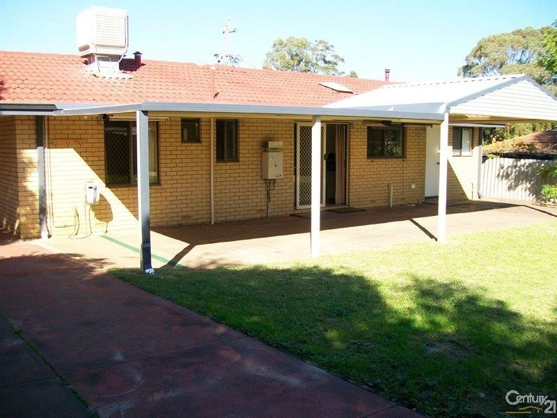 8 Berberis Way, Forrestfield WA 6058