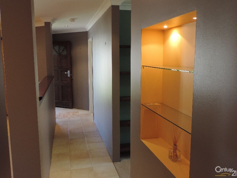 17 Calytrix Crescent, Success WA 6164