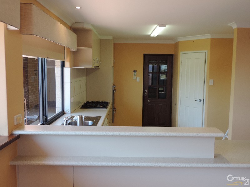 17 Calytrix Crescent, Success WA 6164