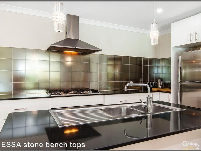 9 Dain Court, Leeming WA 6149