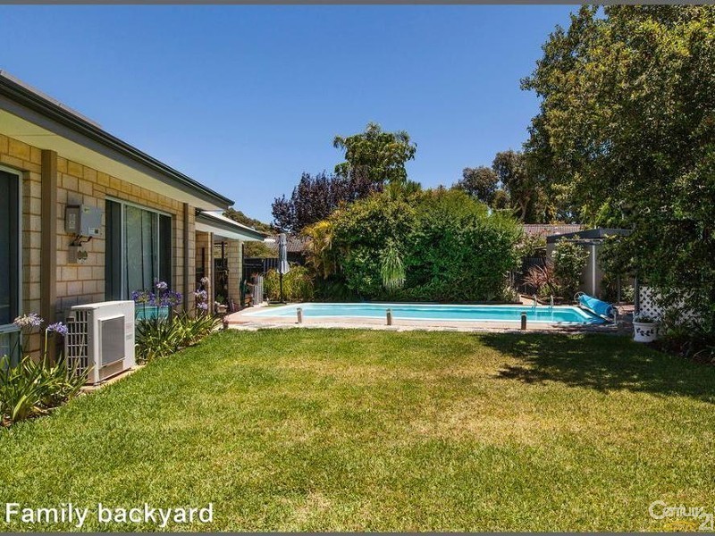 9 Dain Court, Leeming WA 6149