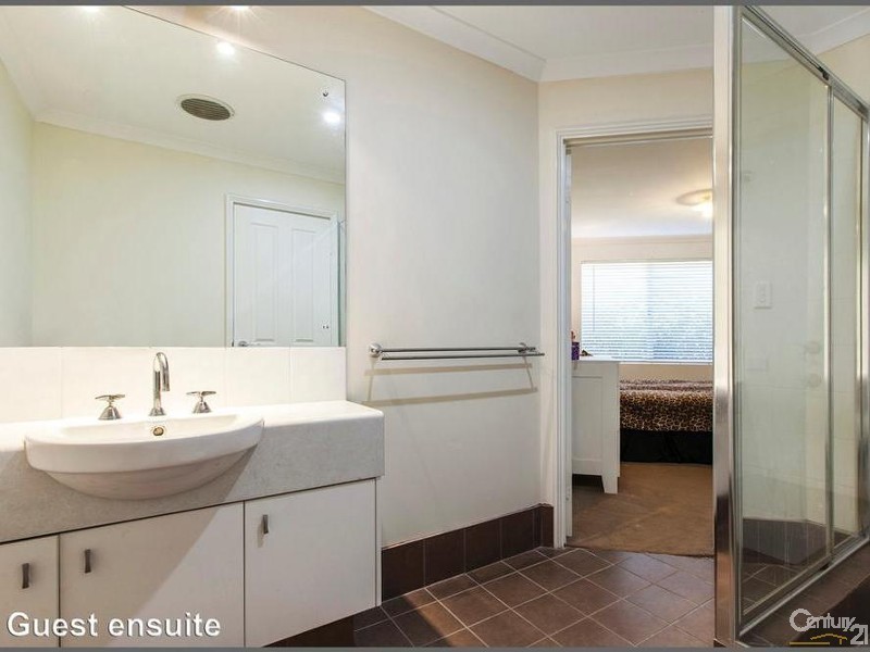 9 Dain Court, Leeming WA 6149