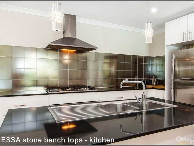 9 Dain Court, Leeming WA 6149