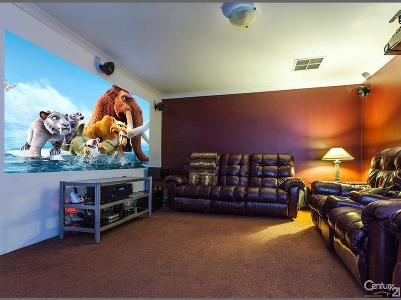 16 Valentine Street, Kelmscott WA 6111