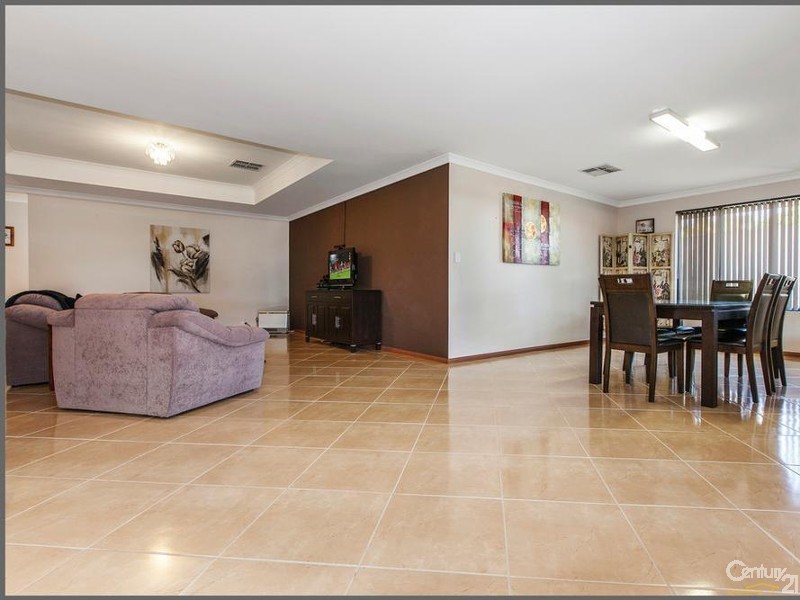 16 Valentine Street, Kelmscott WA 6111