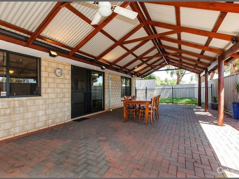 16 Valentine Street, Kelmscott WA 6111