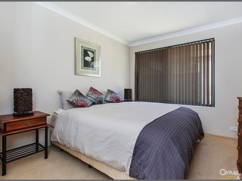 16 Valentine Street, Kelmscott WA 6111