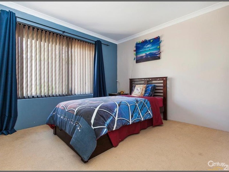 16 Valentine Street, Kelmscott WA 6111