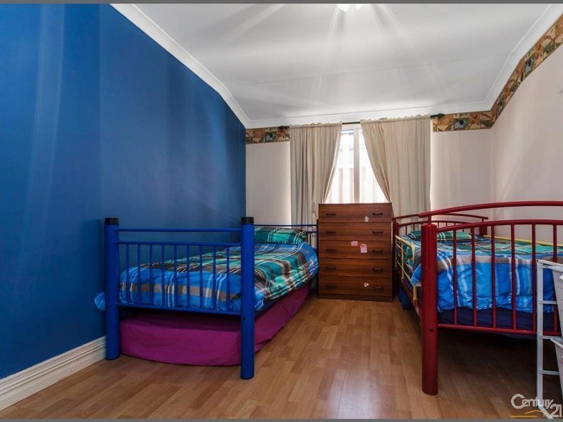 11 Ridge Road, Cockburn Central WA 6164