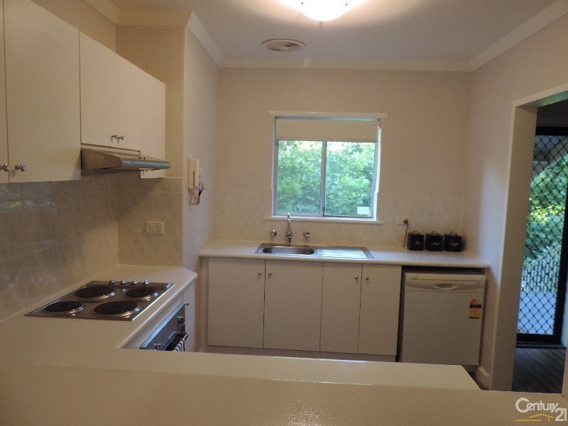 2 Benjamin Street, Armadale WA 6112