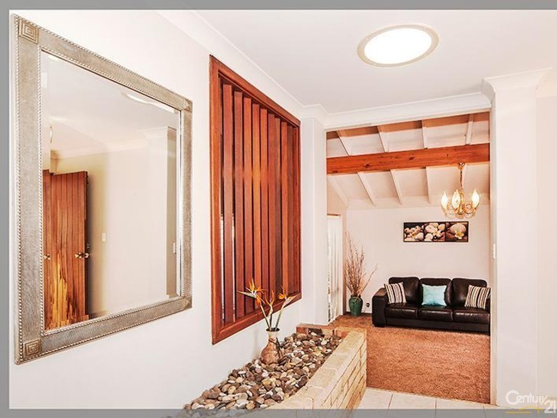 6 Capill Corner, Leeming WA 6149