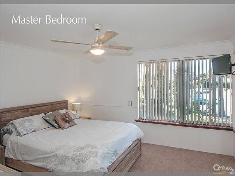 6 Capill Corner, Leeming WA 6149