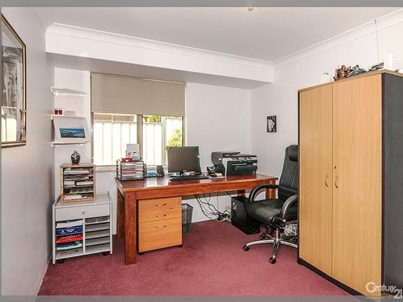 6 Capill Corner, Leeming WA 6149