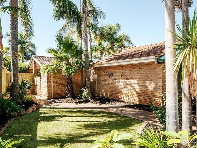 6 Capill Corner, Leeming WA 6149